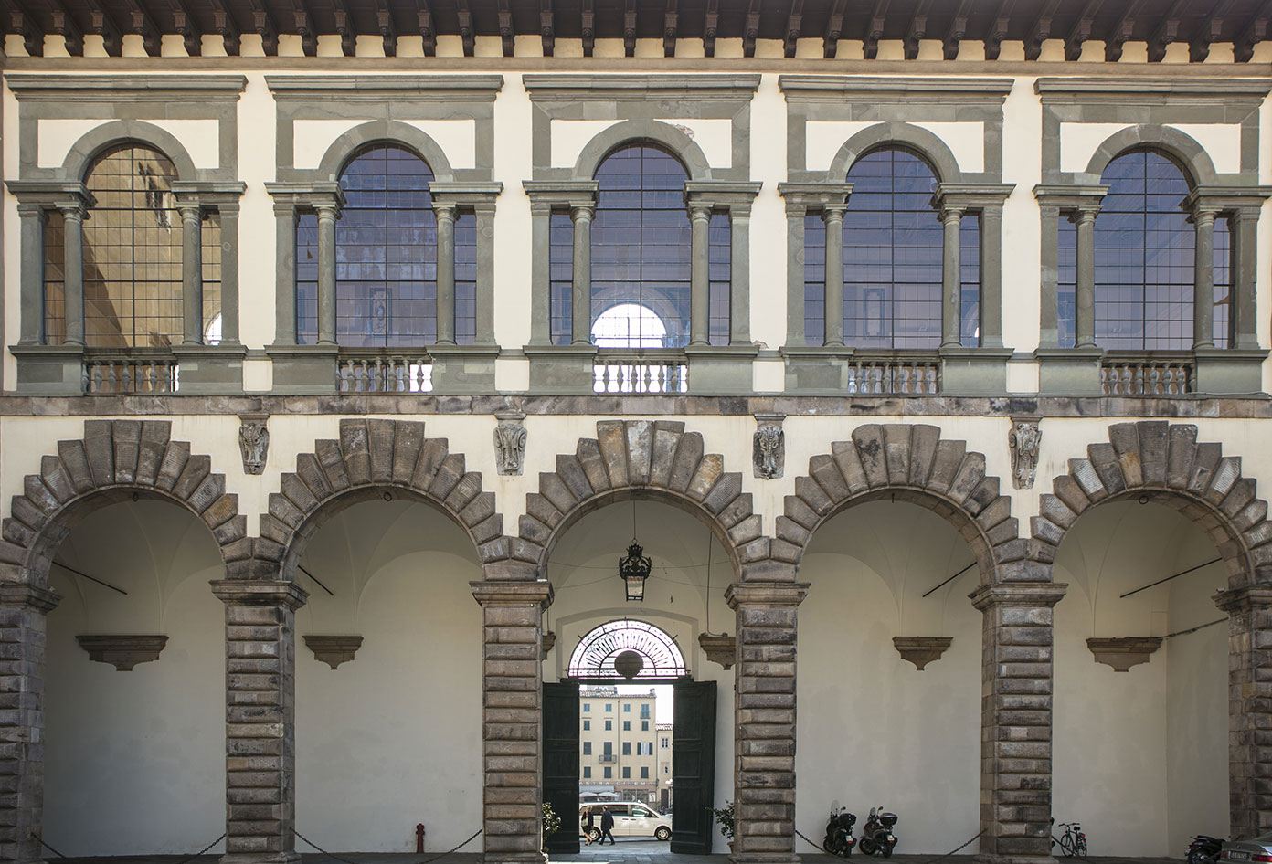 Ammannati Loggia's facade viewed from Cortile degli Svizzeri