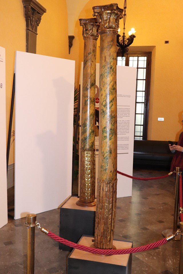 Le due colonne del teatro di Elisa restaurate
