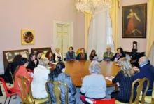 Foto della riunione svoltasi a Palazzo ducale nella sala di transito